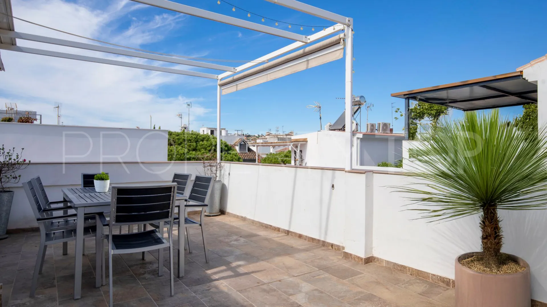 For sale house in Estepona Centre