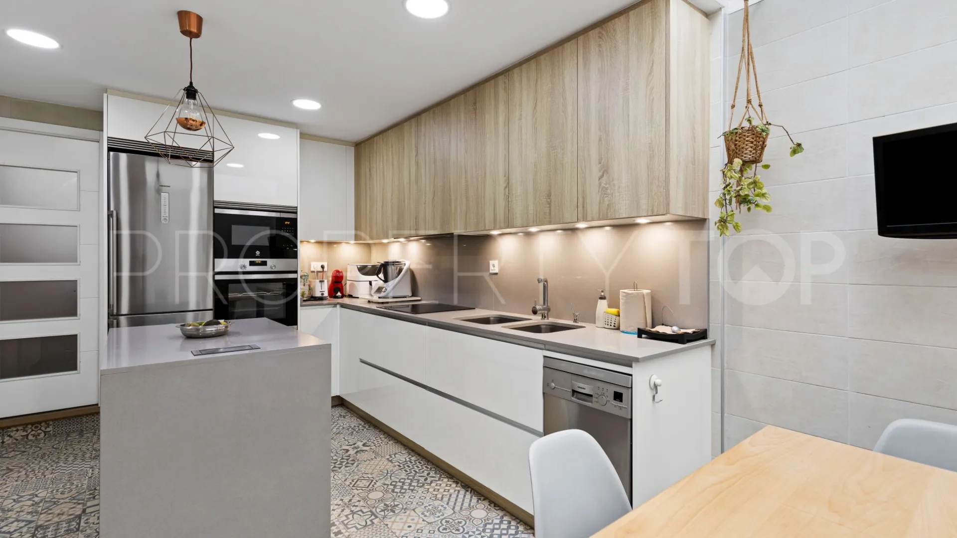 For sale house in Estepona Centre