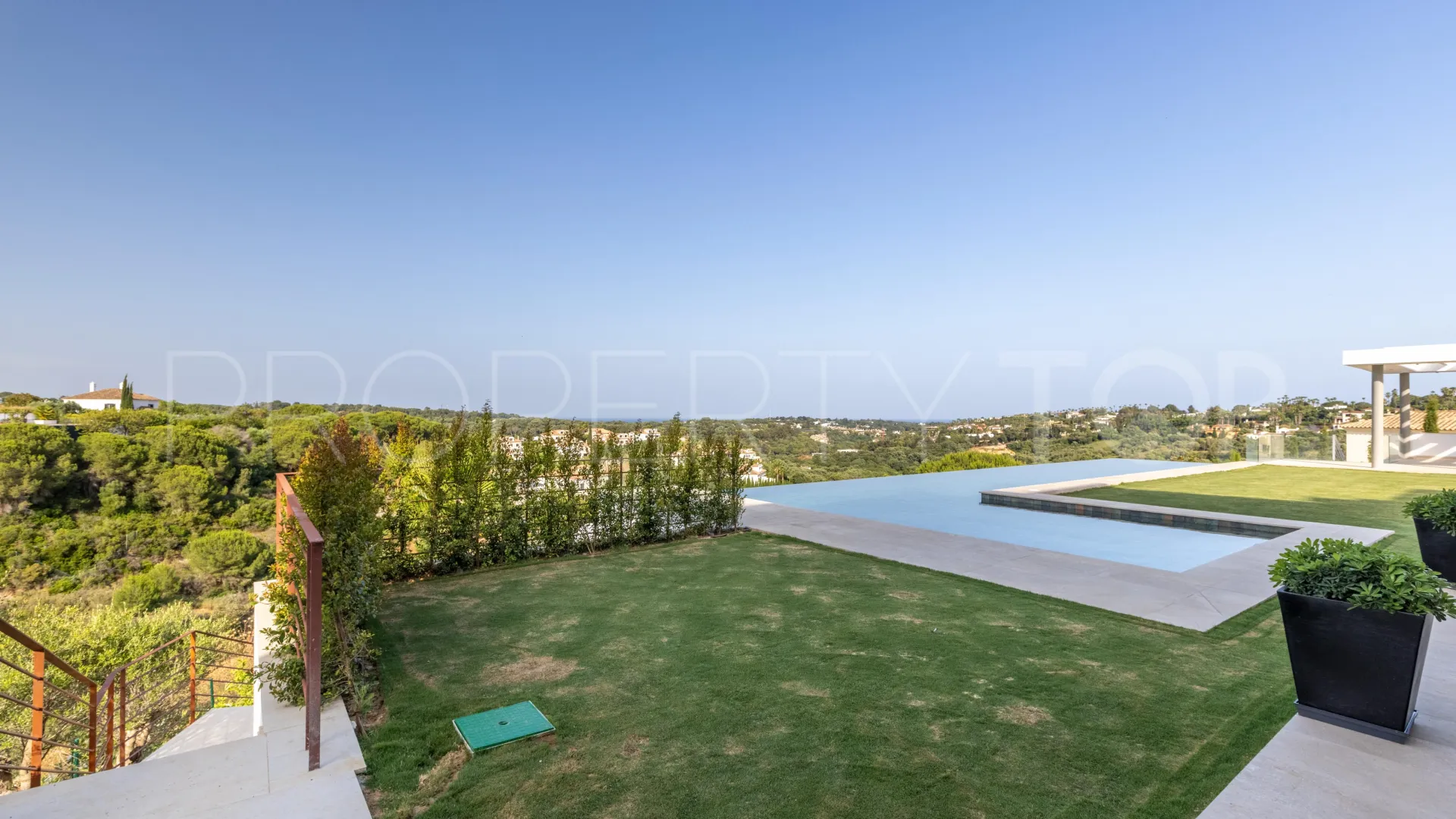 Villa a la venta en Sotogrande Alto con 8 dormitorios