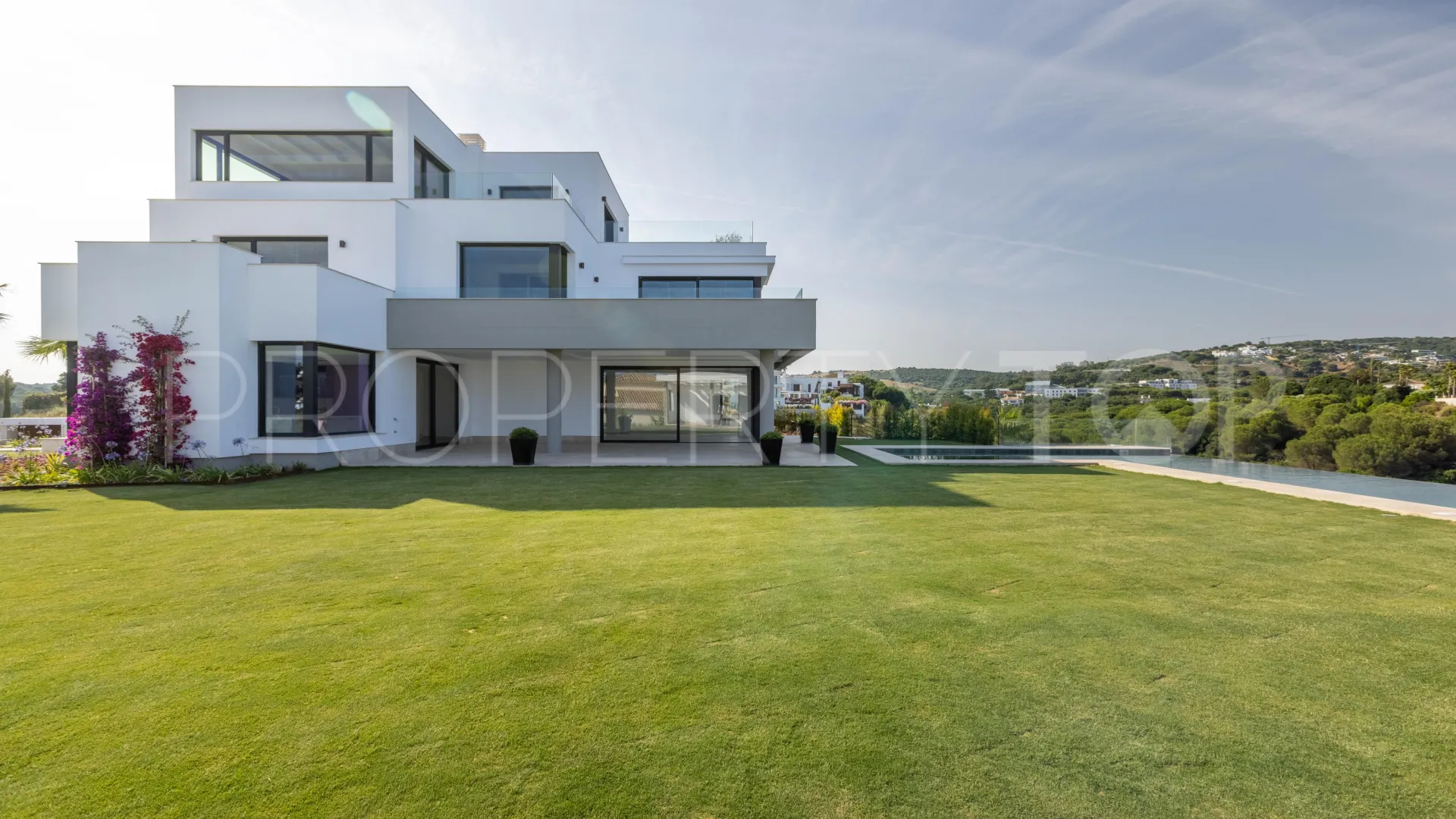 Villa a la venta en Sotogrande Alto con 8 dormitorios