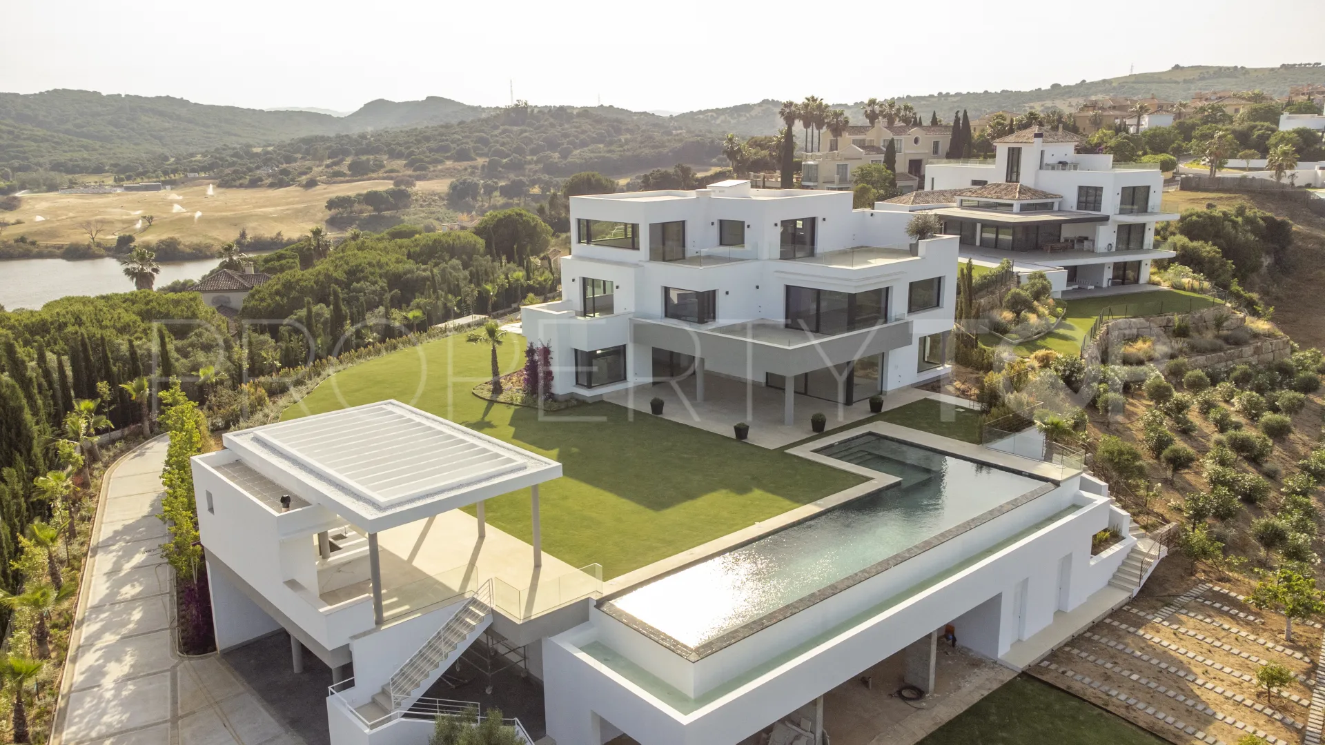 Villa a la venta en Sotogrande Alto con 8 dormitorios