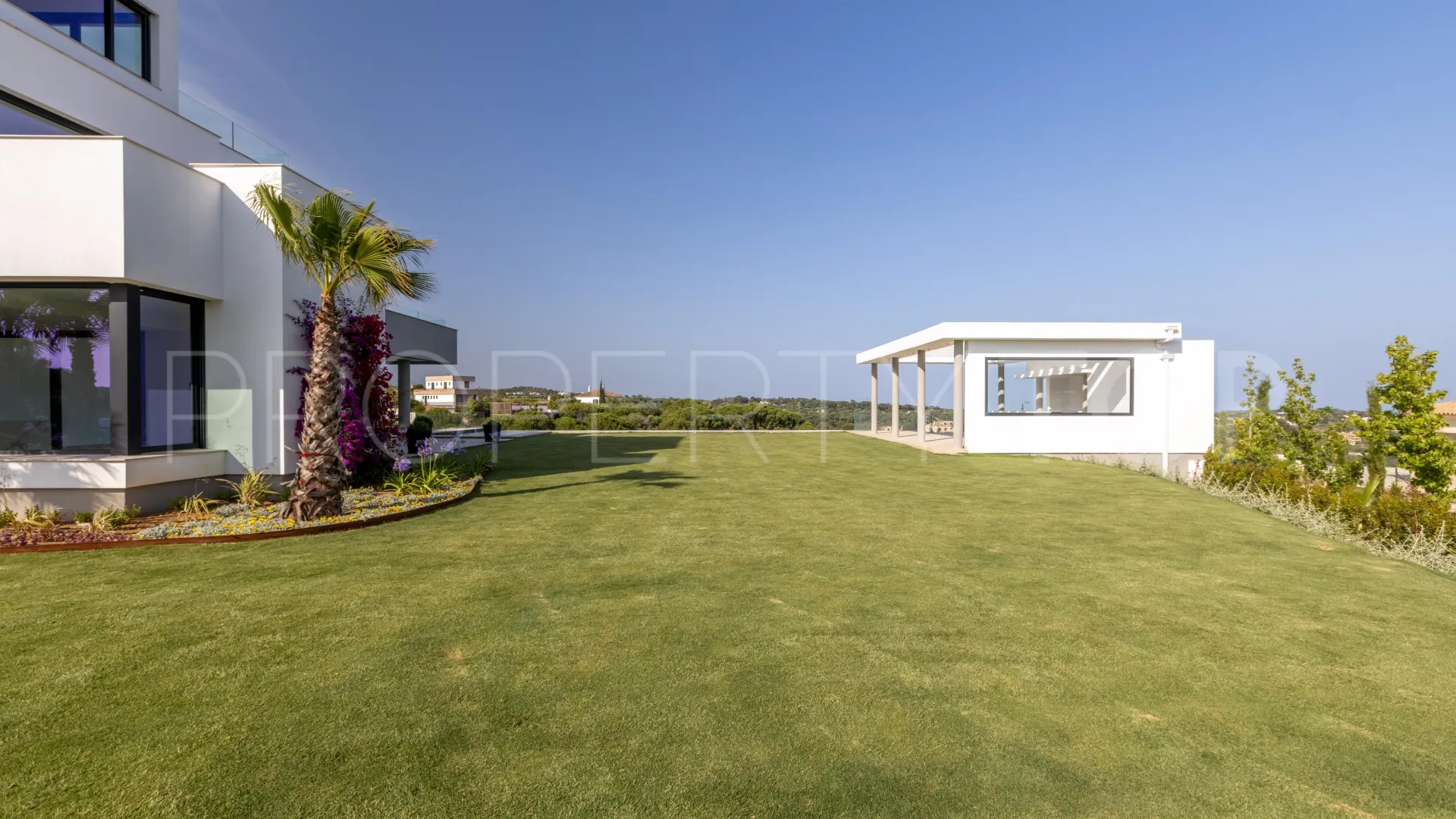 Villa a la venta en Sotogrande Alto con 8 dormitorios