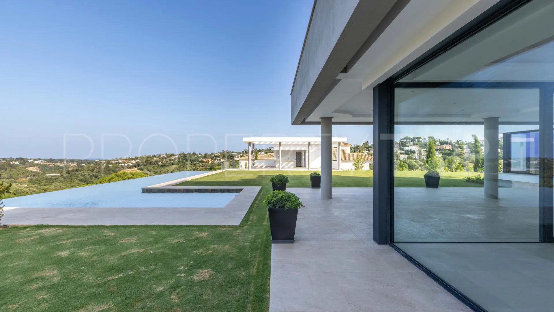 Villa a la venta en Sotogrande Alto con 8 dormitorios