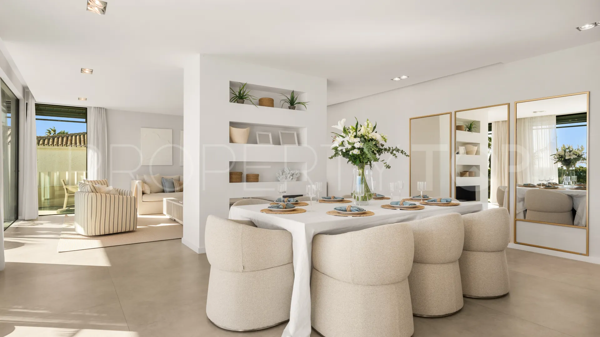 Villa de 5 dormitorios en venta en New Golden Mile