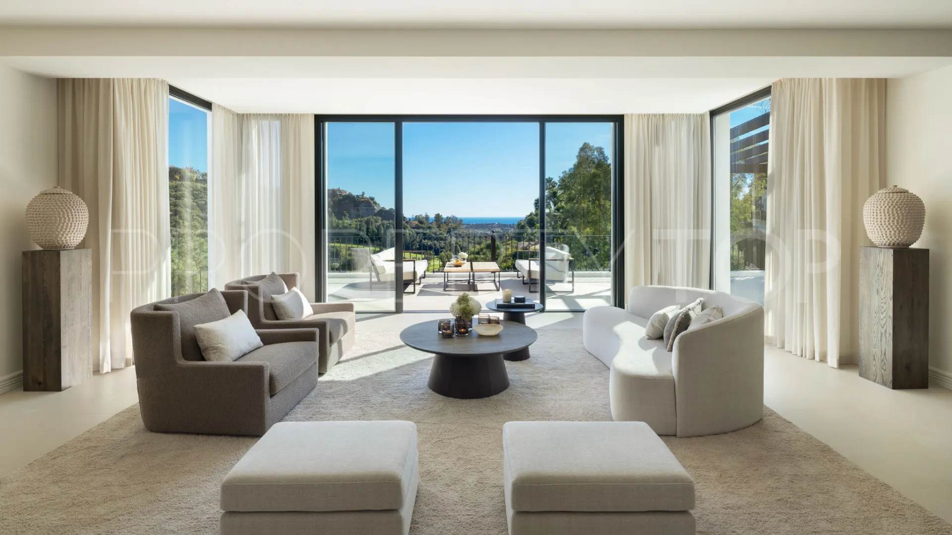 Se vende villa en Los Arqueros de 5 dormitorios