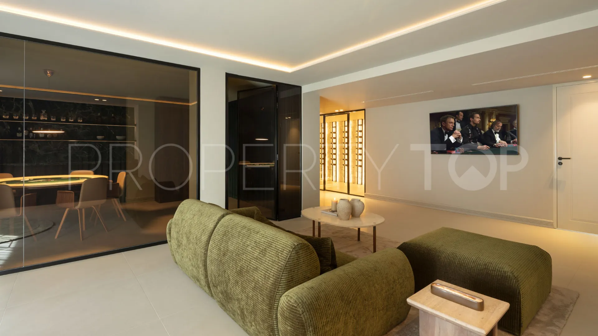 Se vende villa en Los Arqueros de 5 dormitorios