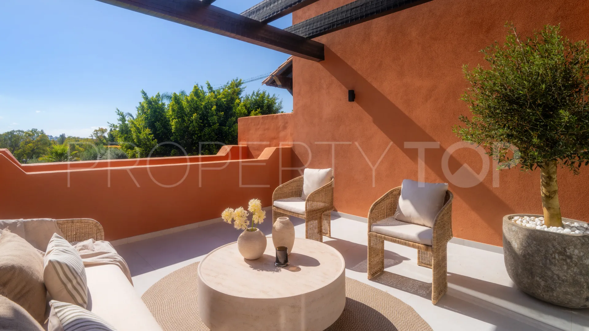 Atico duplex en venta en Alminar de Marbella con 4 dormitorios
