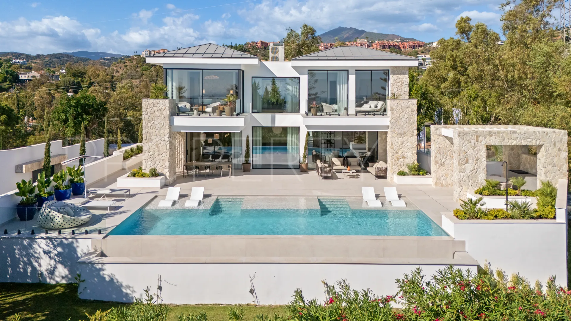 La Quinta villa for sale