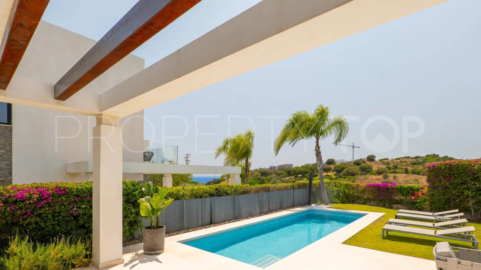 Semi detached villa for sale in Cabopino with 5 bedrooms