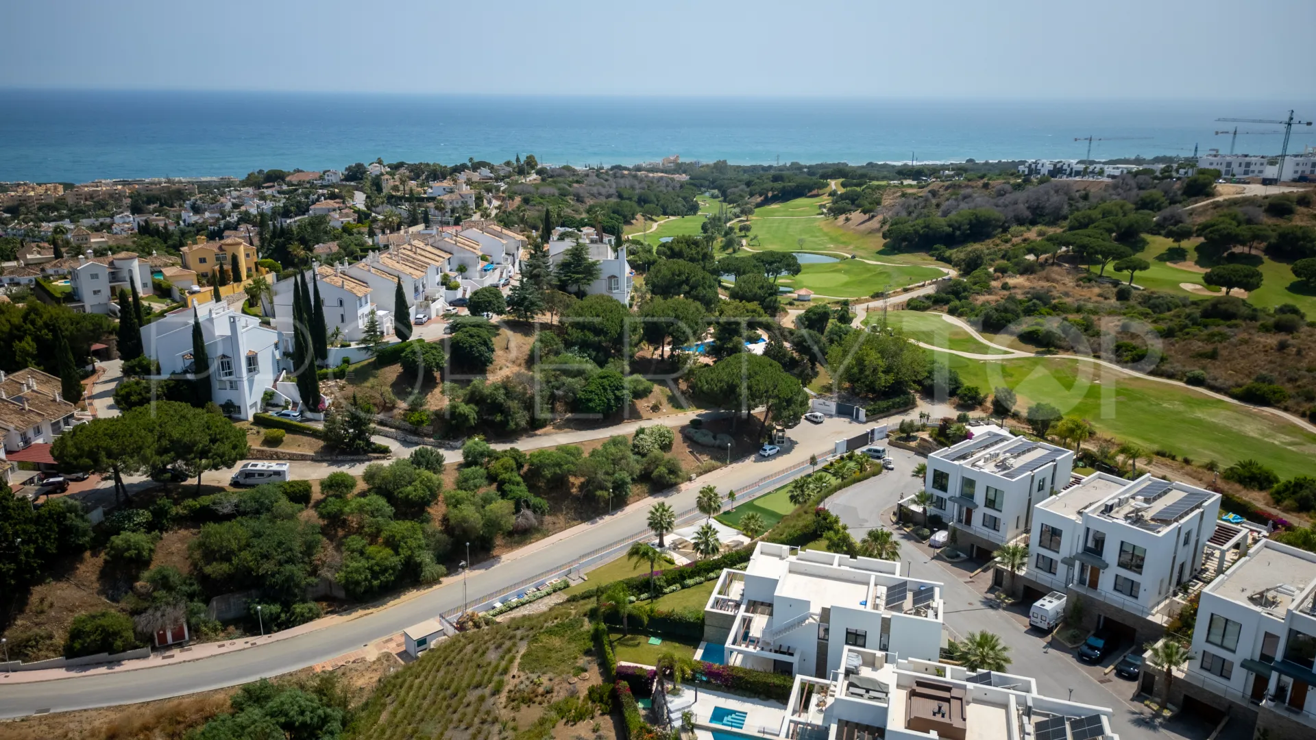 Semi detached villa for sale in Cabopino with 5 bedrooms
