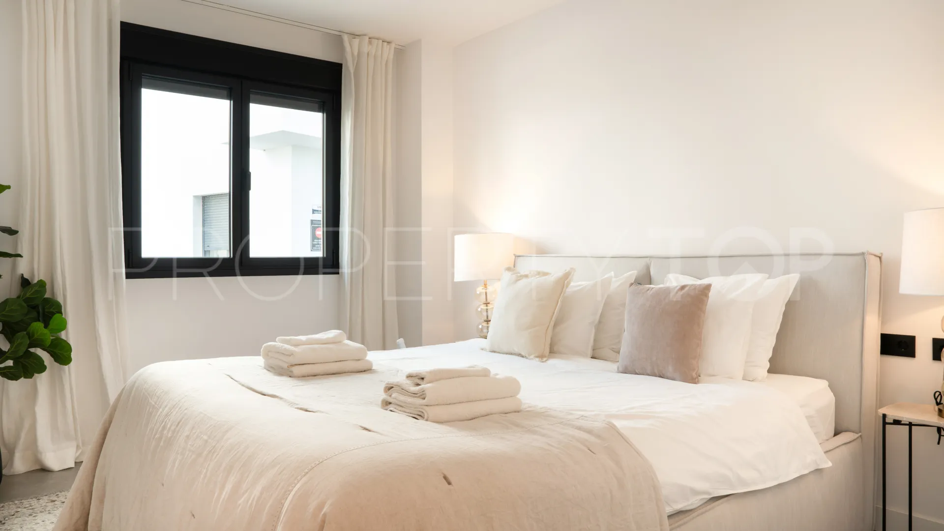 For sale Estepona Hills apartment