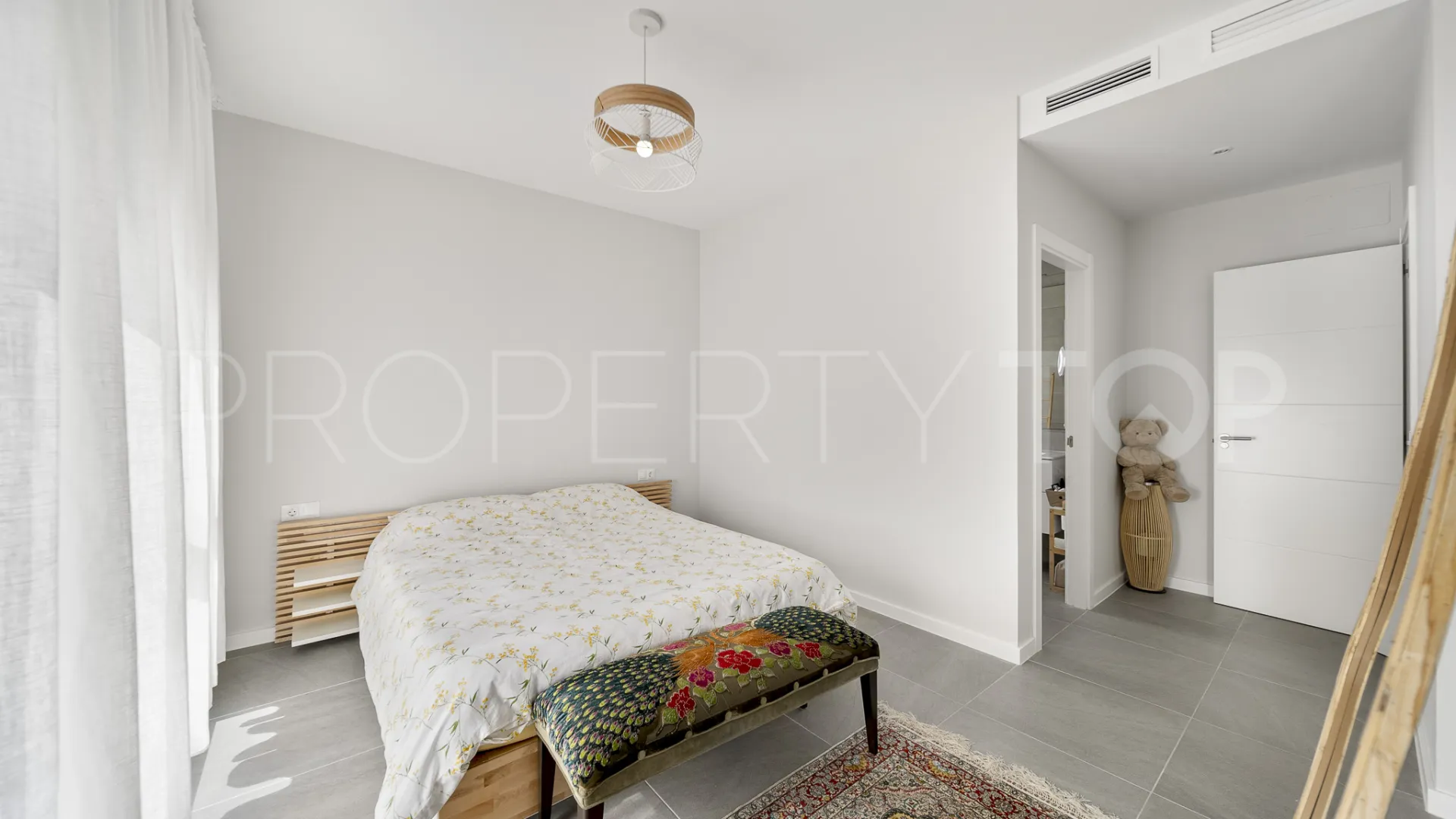 Pareado a la venta en Riviera del Sol con 4 dormitorios