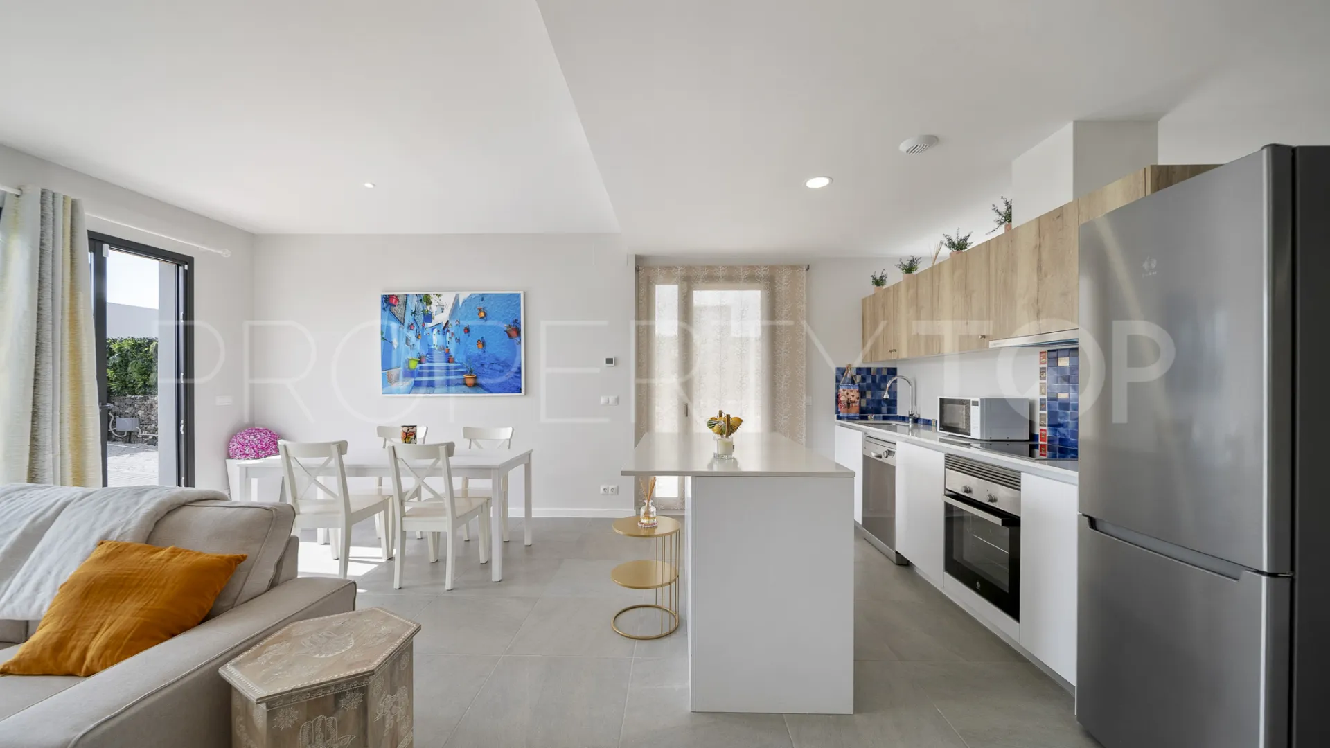 Pareado a la venta en Riviera del Sol con 4 dormitorios