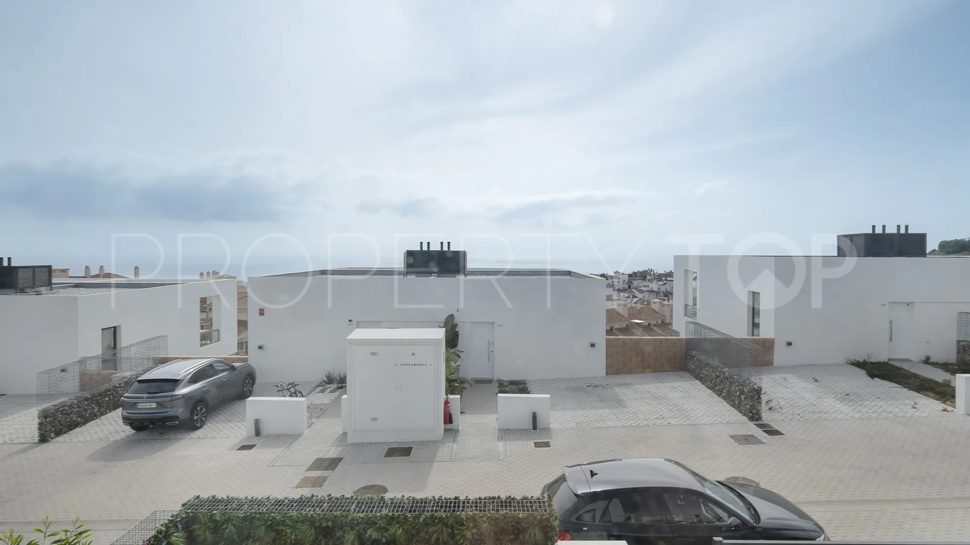 Pareado a la venta en Riviera del Sol con 4 dormitorios