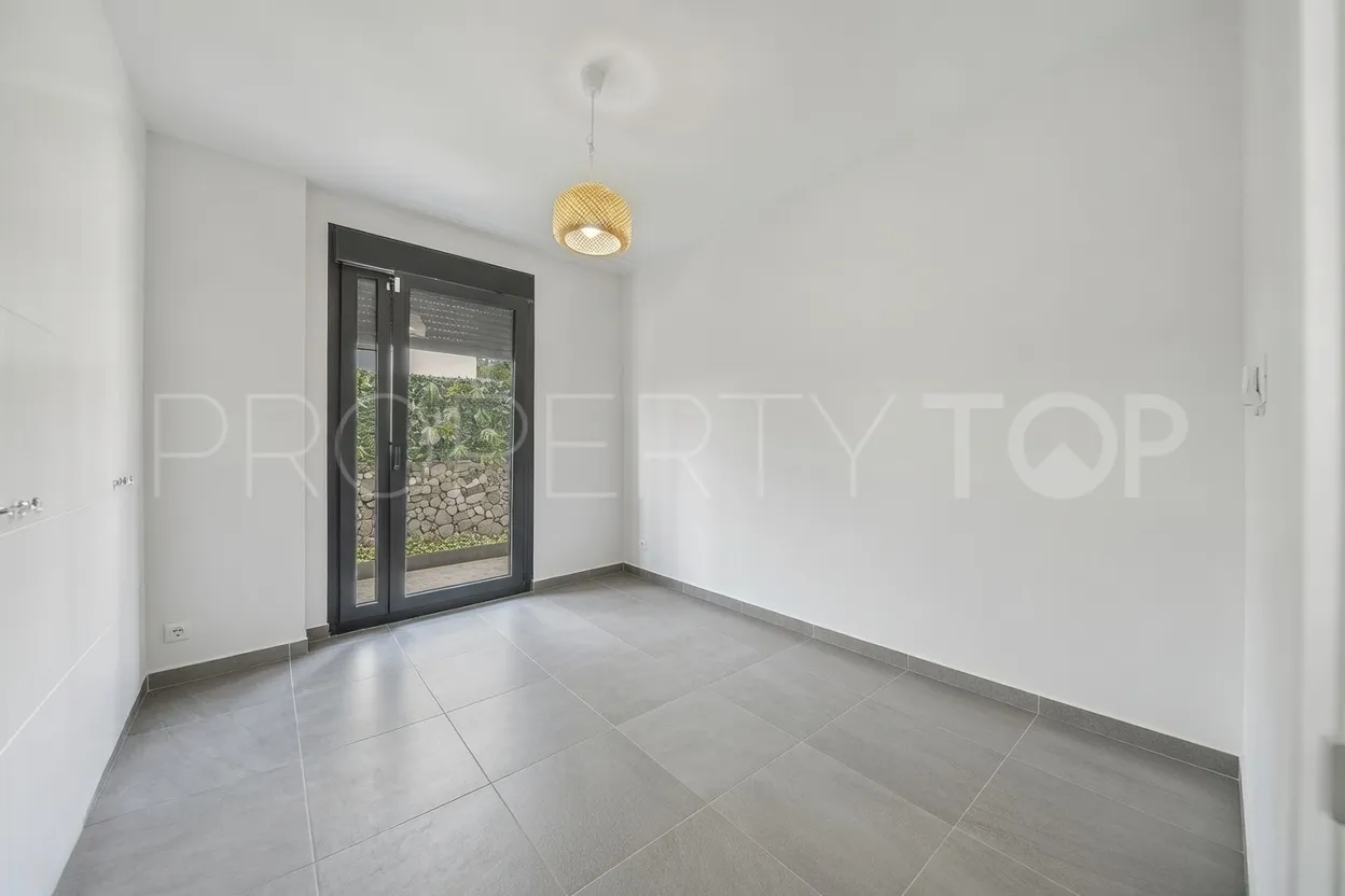 Pareado a la venta en Riviera del Sol con 4 dormitorios