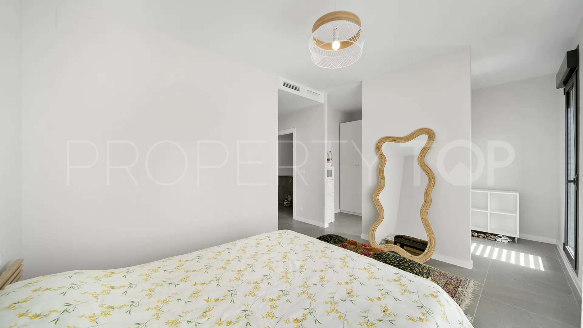 Pareado a la venta en Riviera del Sol con 4 dormitorios