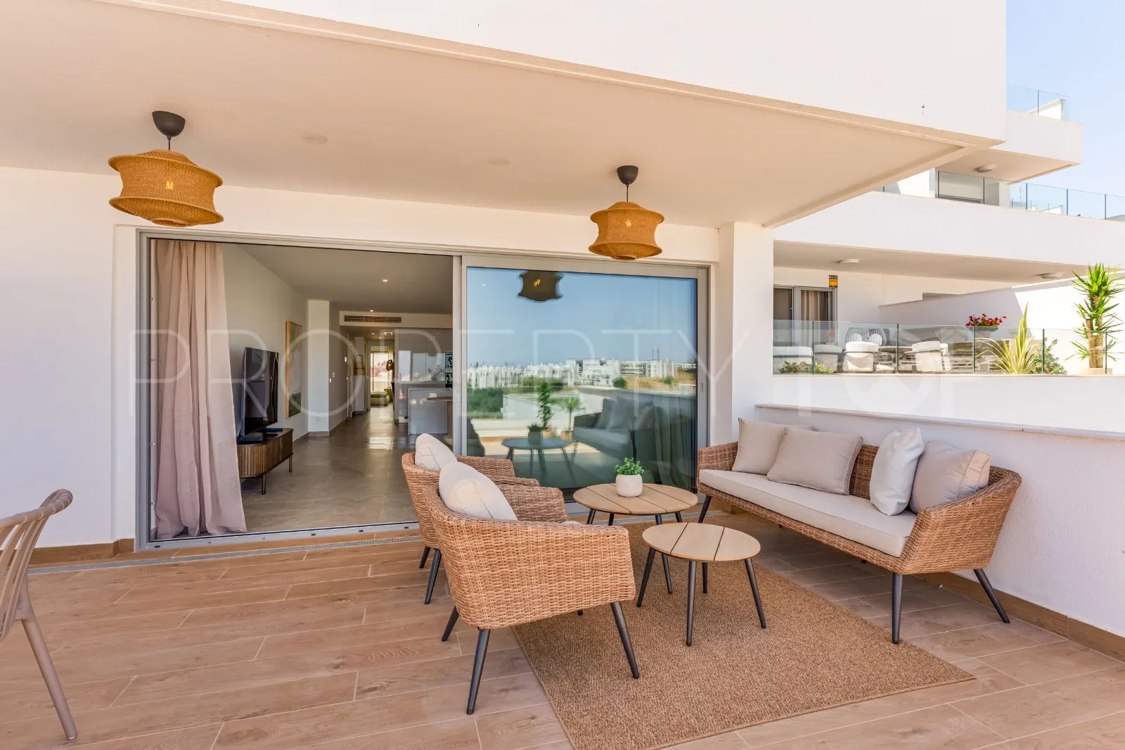 Estepona West 2 bedrooms apartment for sale