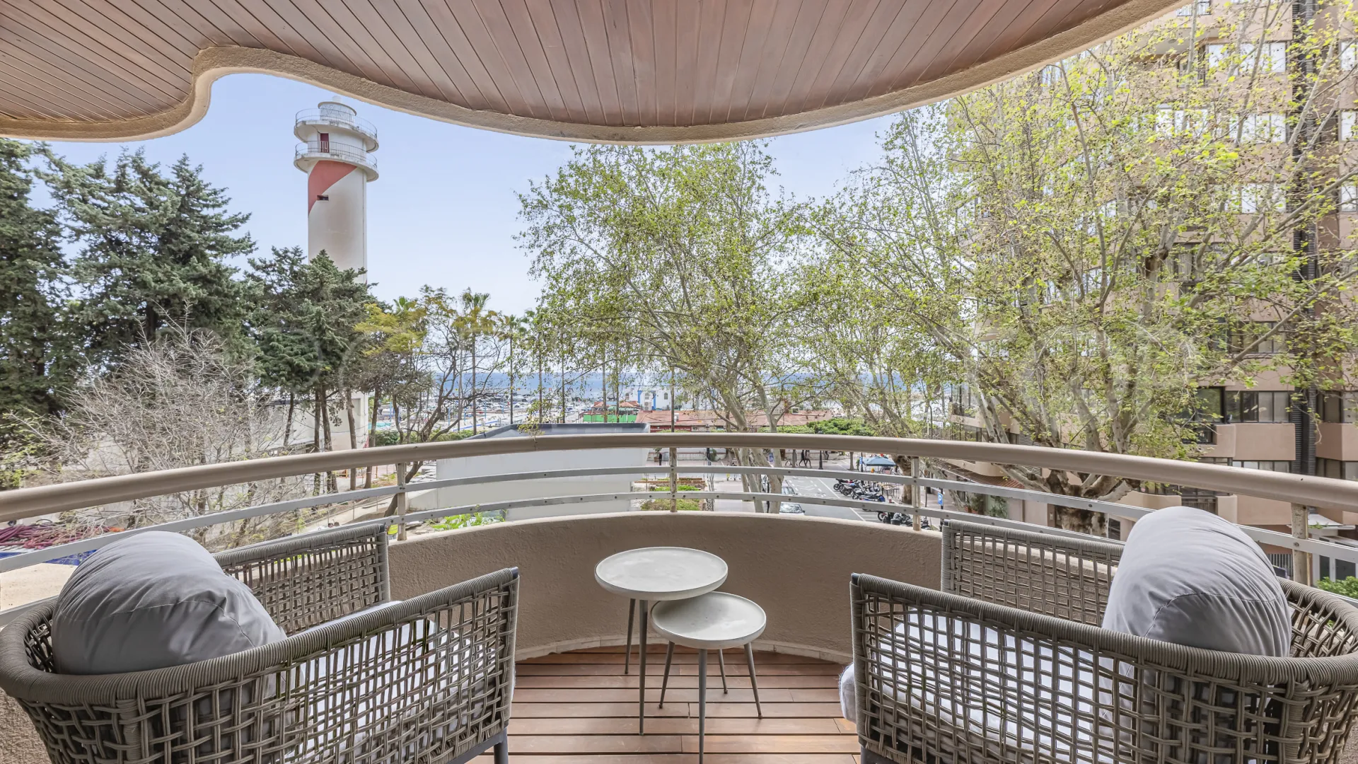 For sale 2 bedrooms apartment in Playa Bajadilla - Puertos