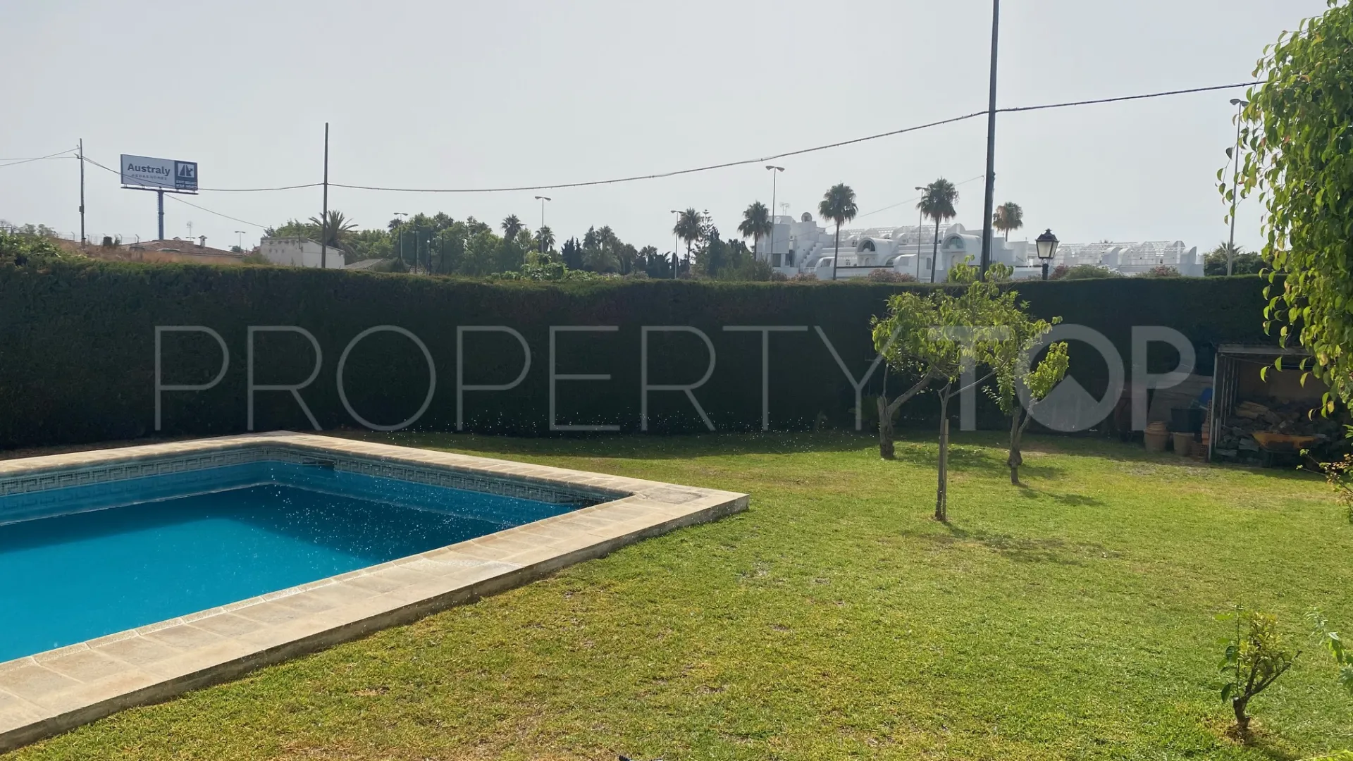 Buy villa in New Golden Mile with 5 bedrooms