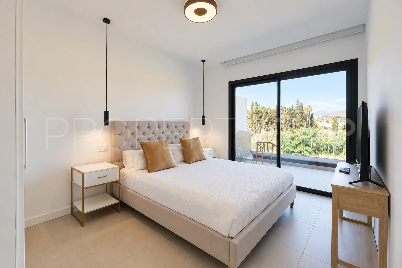 Se vende pareado en Atalaya de 3 dormitorios