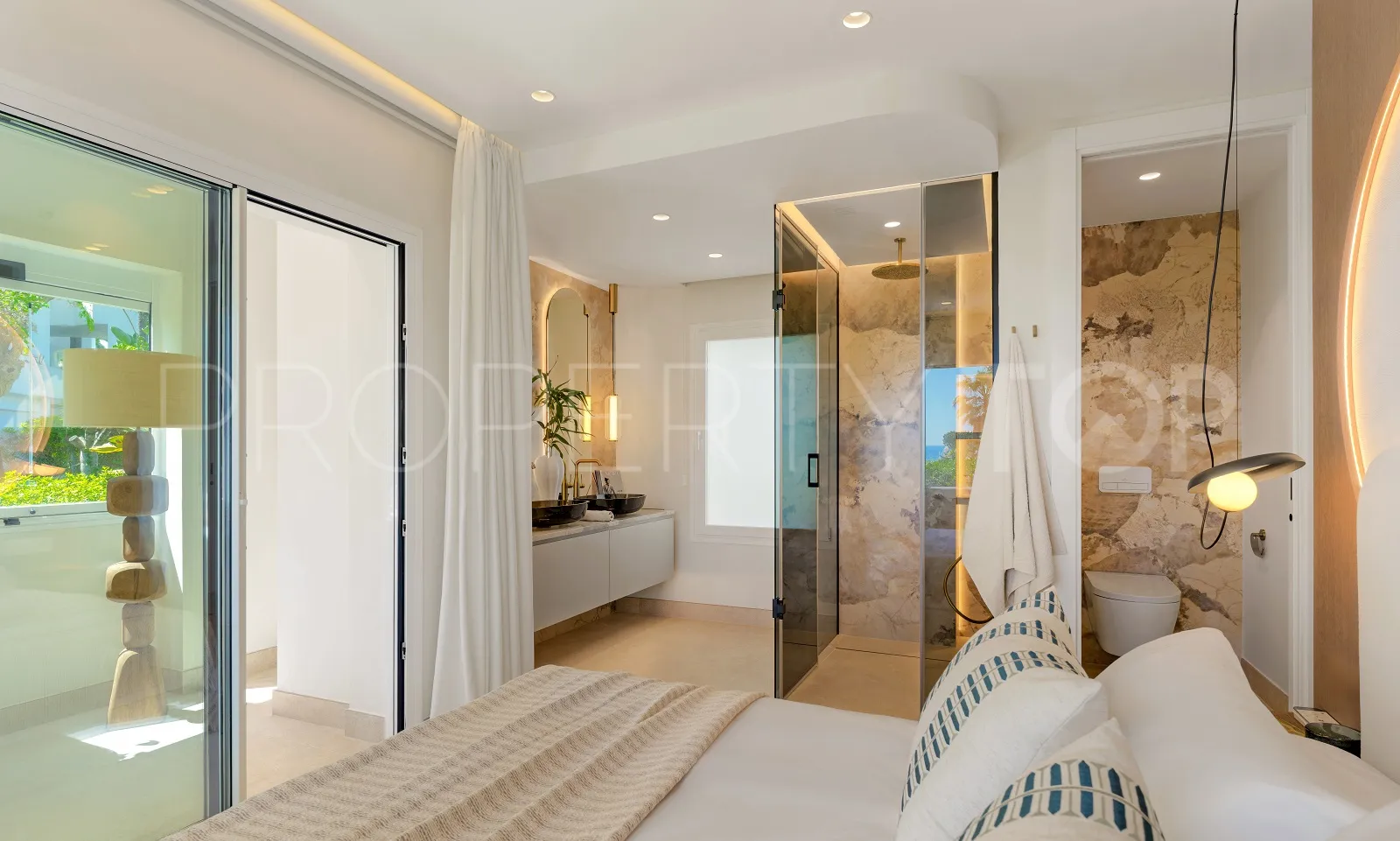 Apartamento planta baja en venta en Estepona