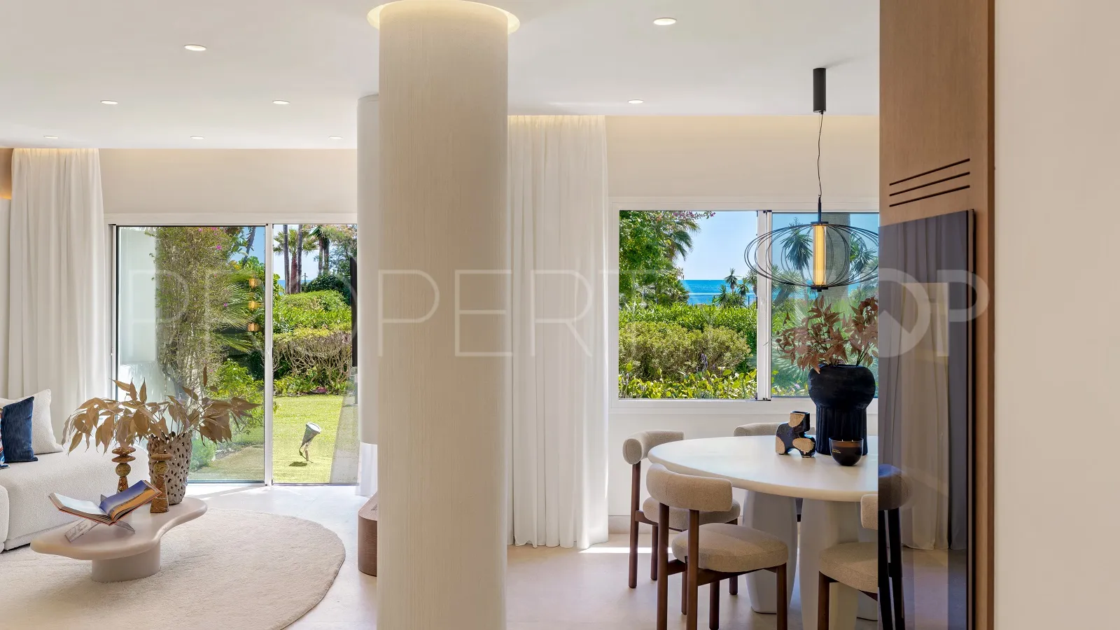 Apartamento planta baja en venta en Estepona