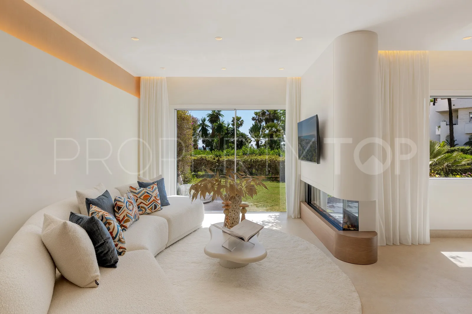 Apartamento planta baja en venta en Estepona