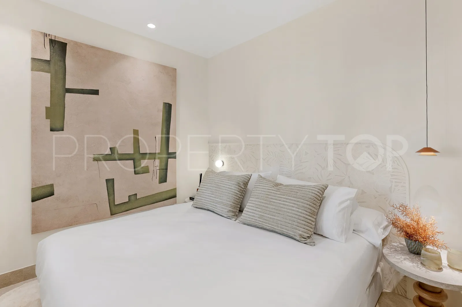 Apartamento planta baja en venta en Estepona