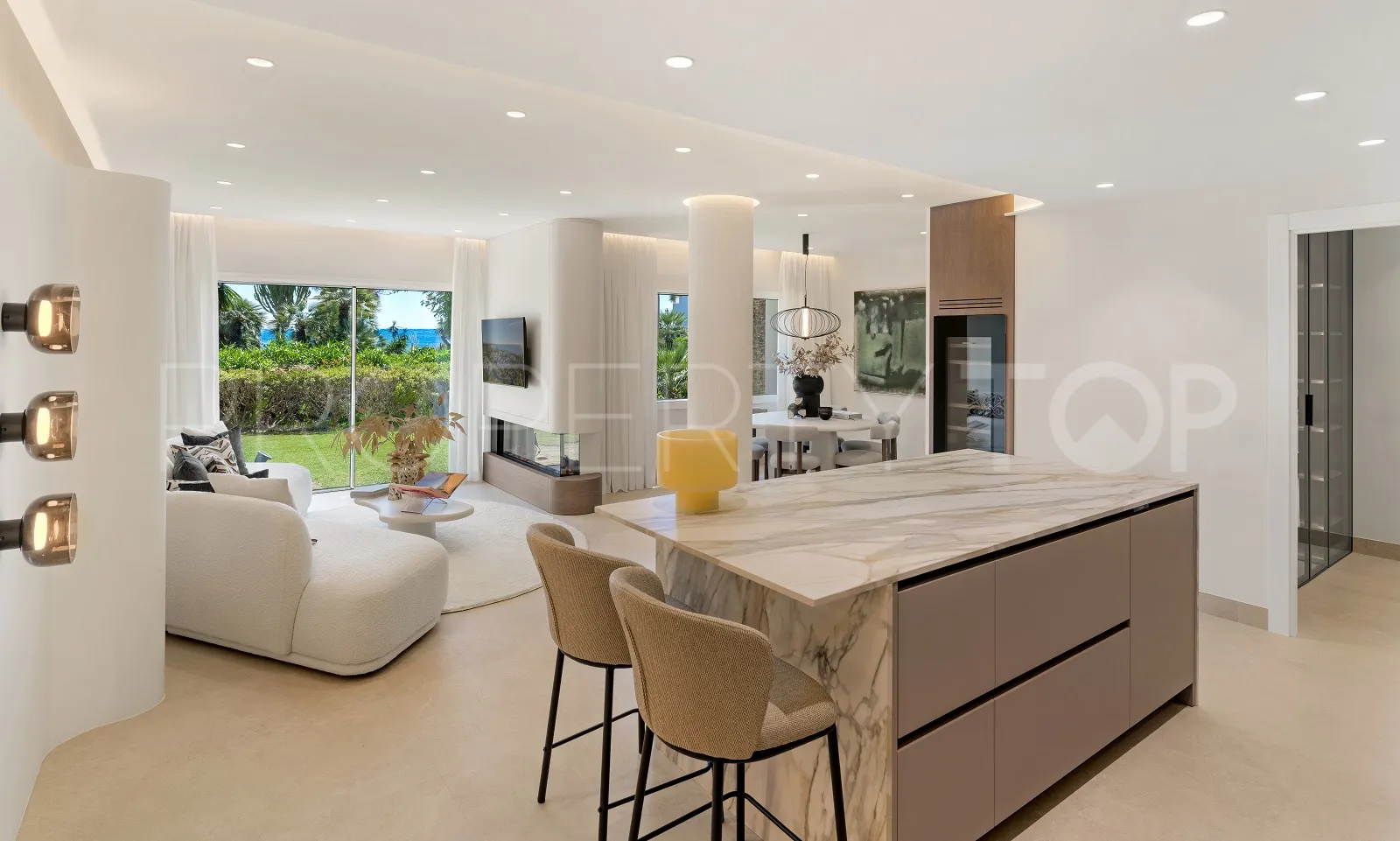 Apartamento planta baja en venta en Estepona