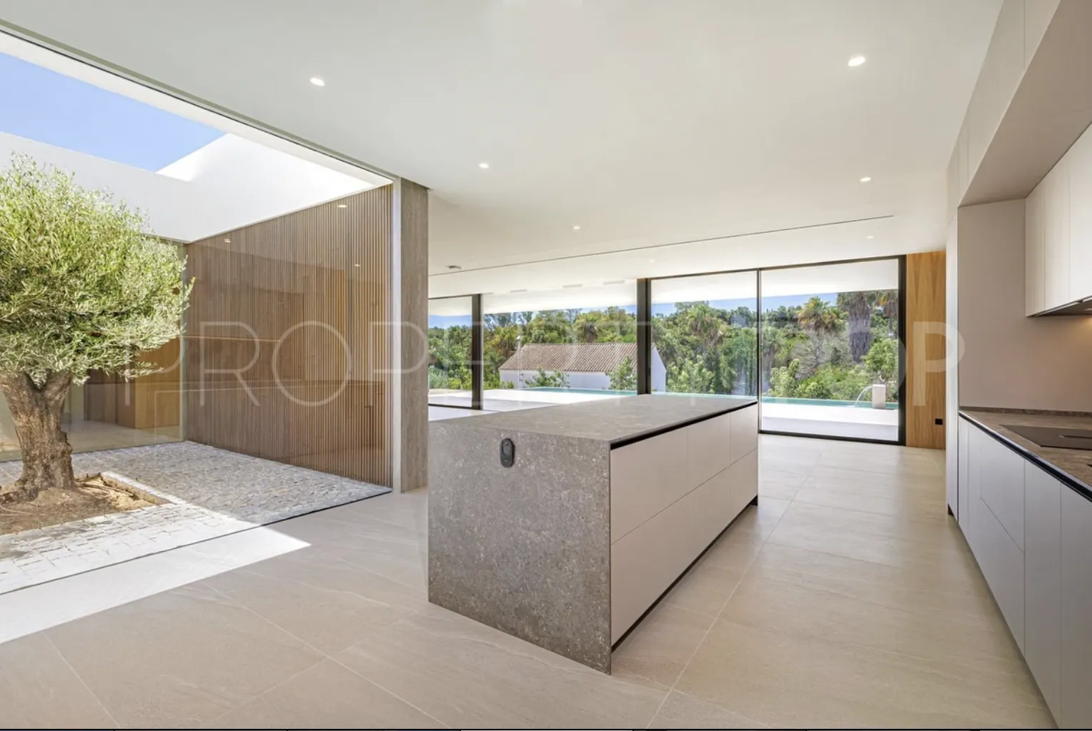 Villa en venta en Sotogrande con 4 dormitorios