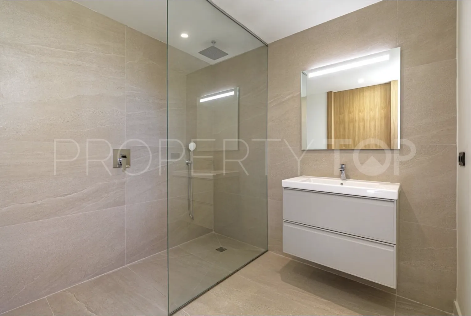 Villa en venta en Sotogrande con 4 dormitorios
