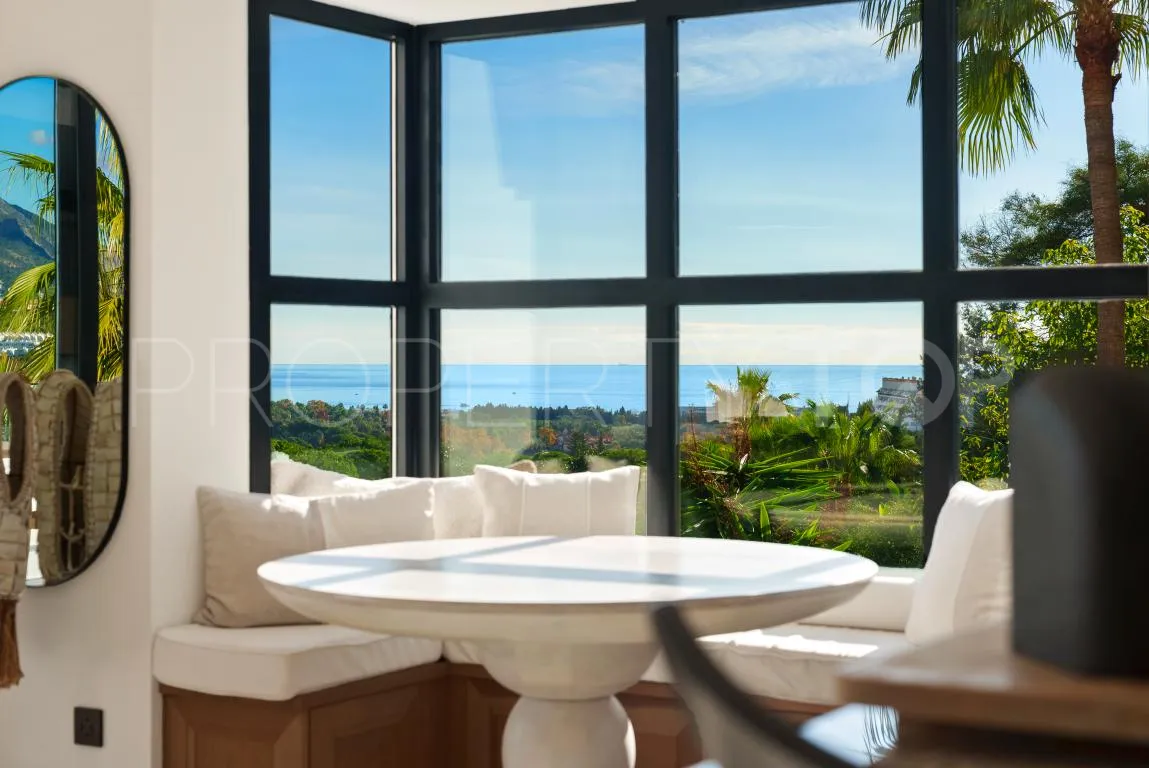 Villa en venta en Nueva Andalucia con 6 dormitorios