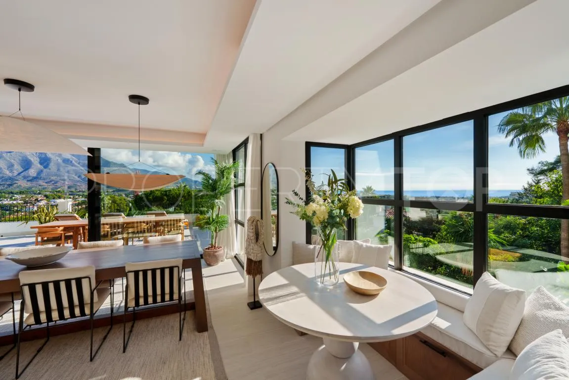 Villa en venta en Nueva Andalucia con 6 dormitorios