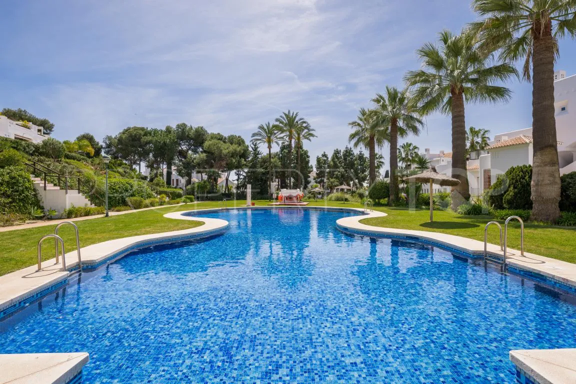 Los Monteros, apartamento con 3 dormitorios a la venta