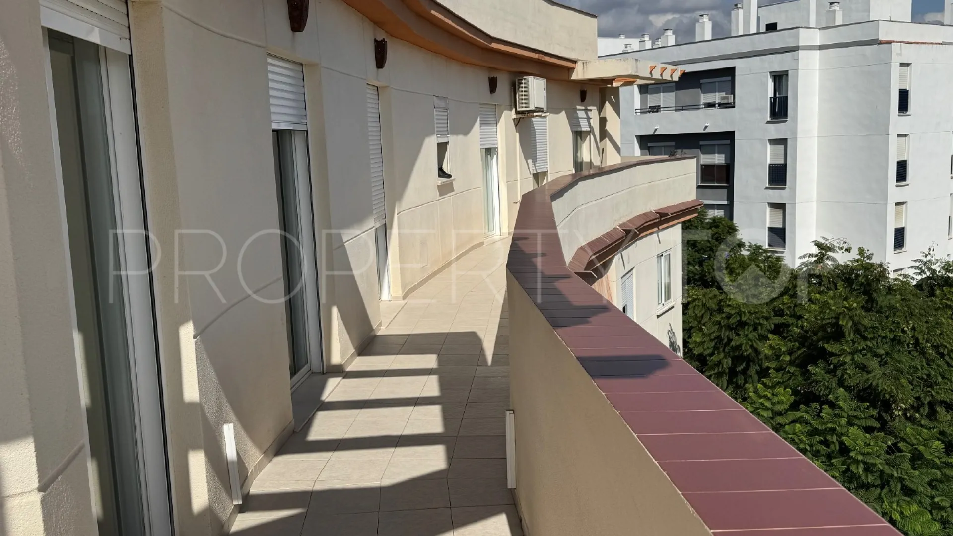 Estepona 4 bedrooms penthouse for sale