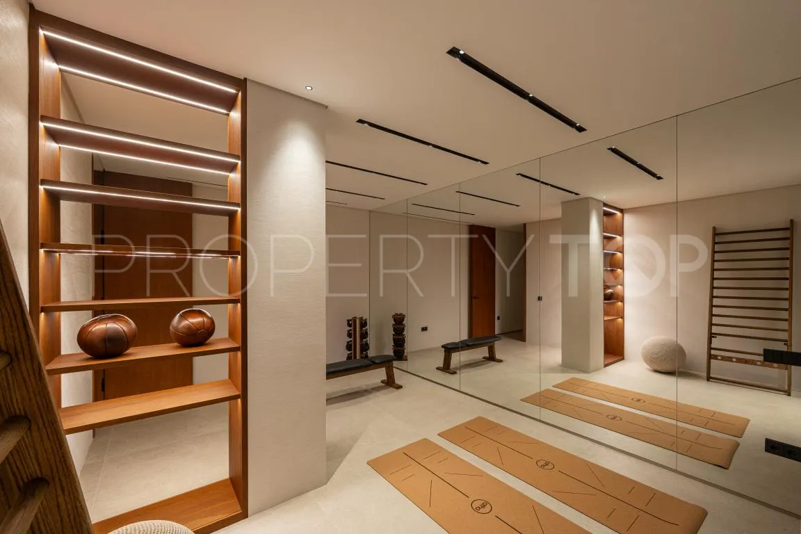6 bedrooms La Quinta villa for sale