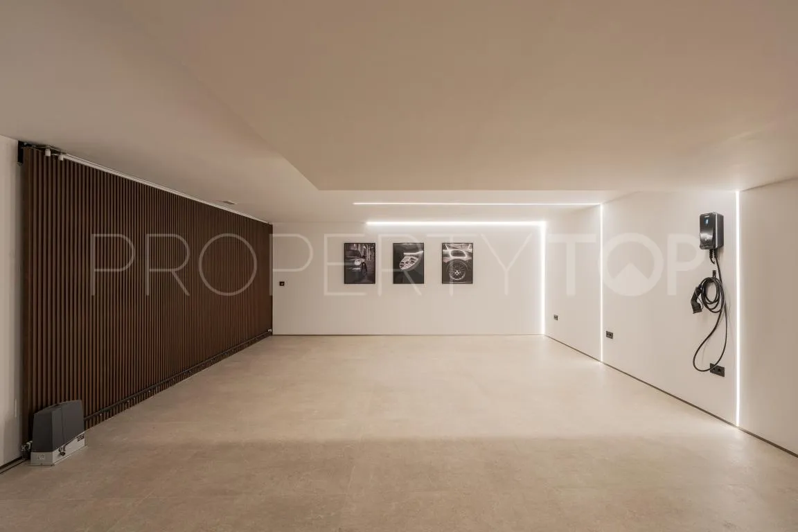 6 bedrooms La Quinta villa for sale