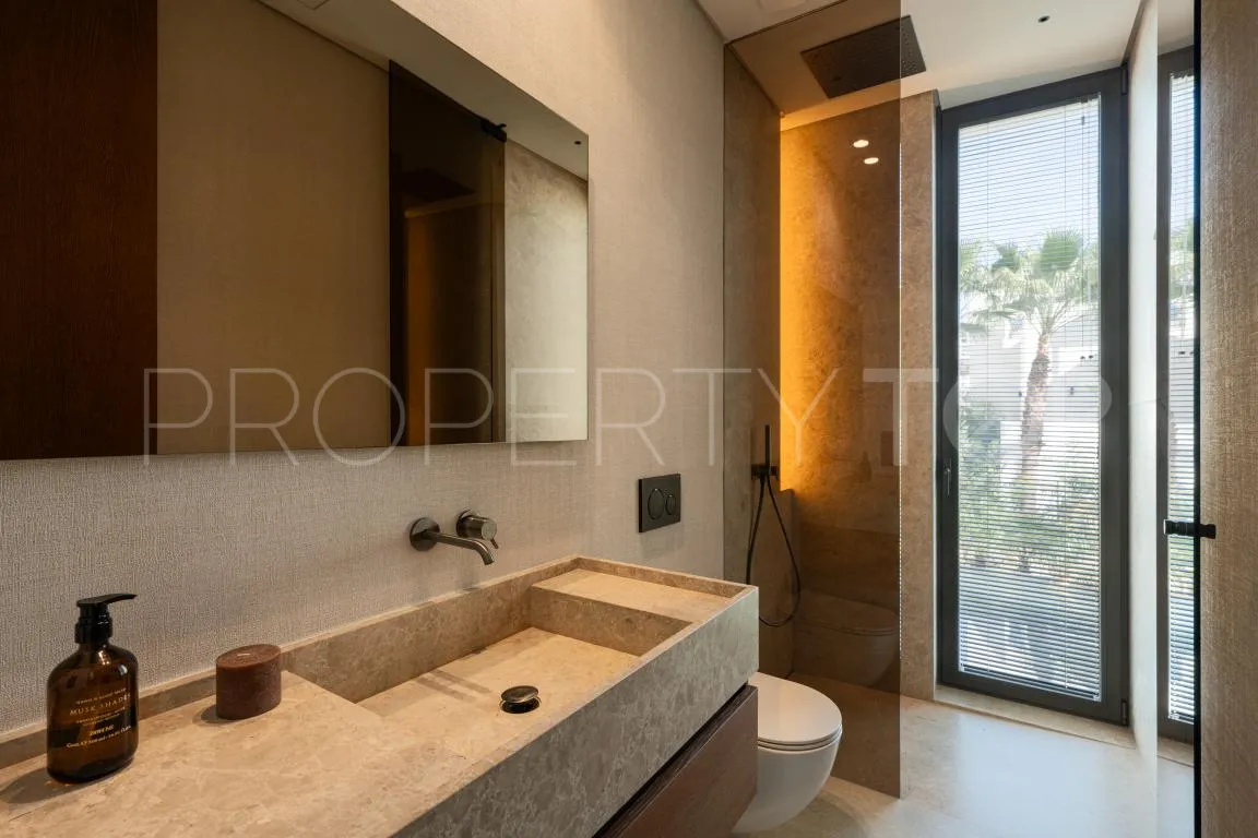 6 bedrooms La Quinta villa for sale