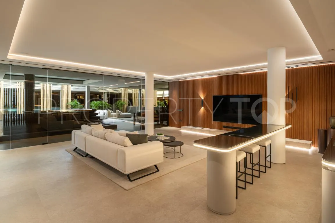 6 bedrooms La Quinta villa for sale
