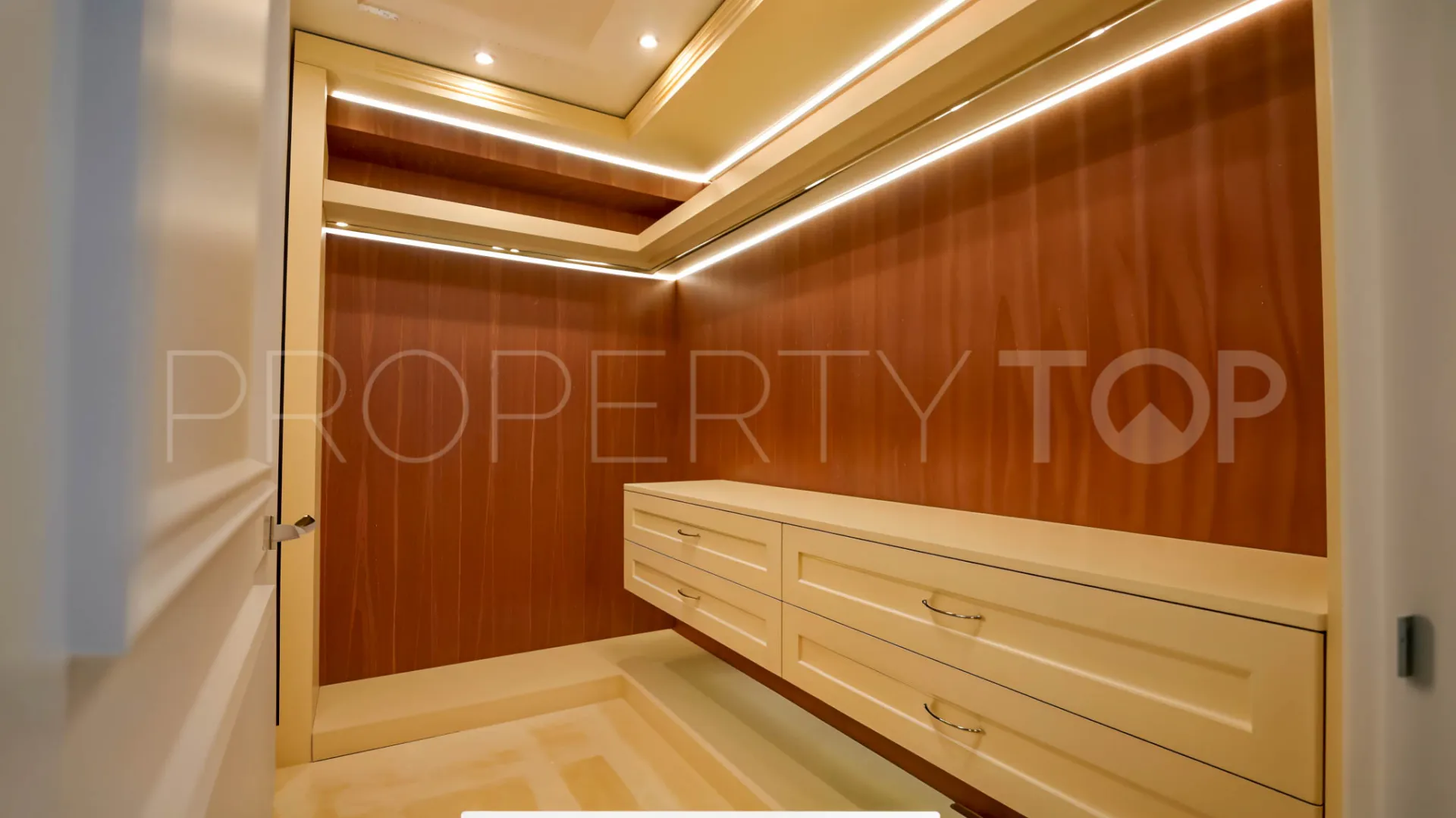 For sale Sierra Blanca villa