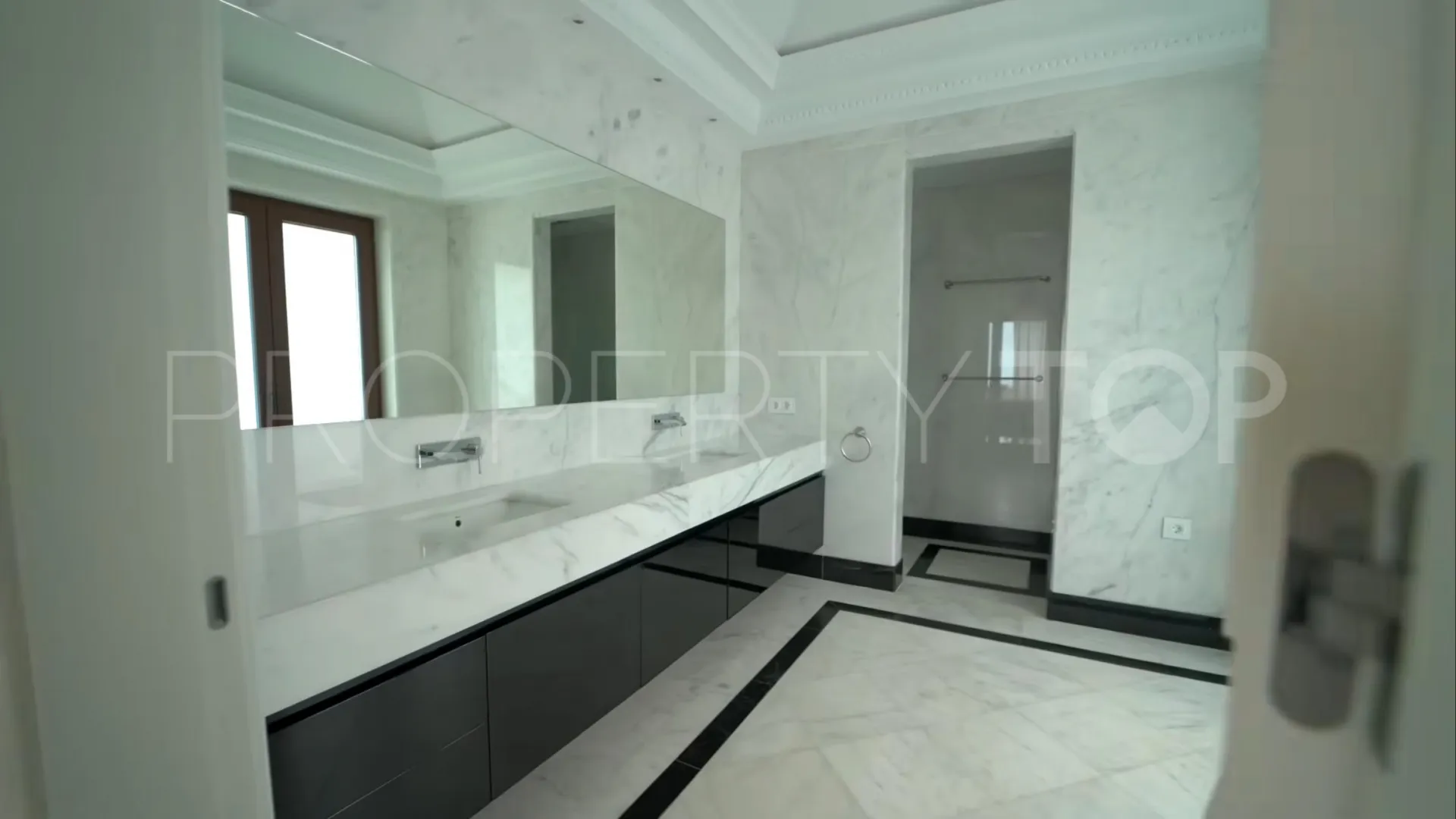 For sale Sierra Blanca villa