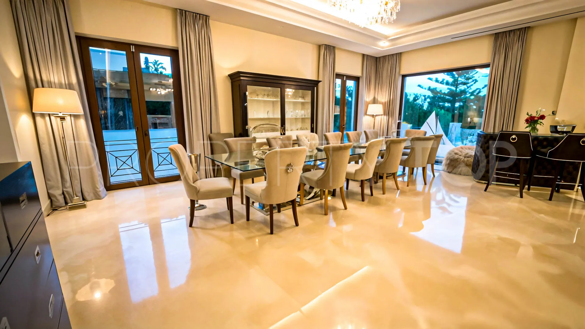 For sale Sierra Blanca villa