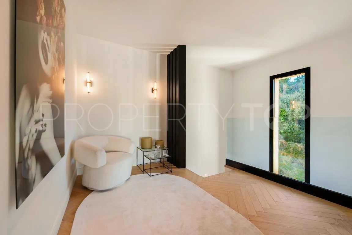 Duplex penthouse with 3 bedrooms for sale in Nueva Andalucia