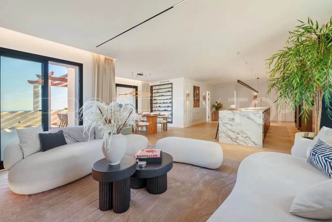 Duplex penthouse with 3 bedrooms for sale in Nueva Andalucia