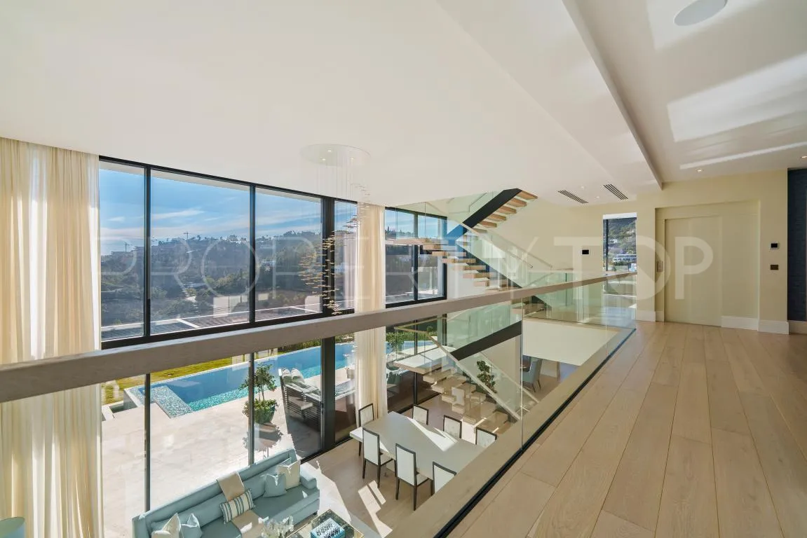 El Madroñal villa for sale