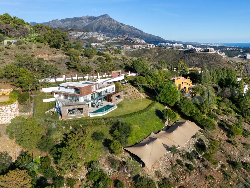 El Madroñal villa for sale