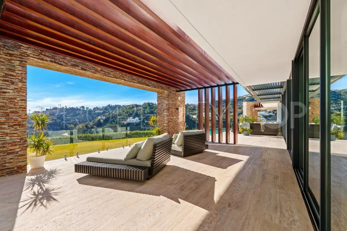 El Madroñal villa for sale