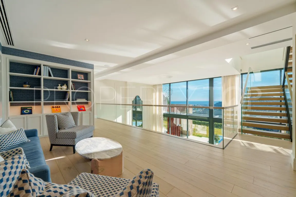 El Madroñal villa for sale