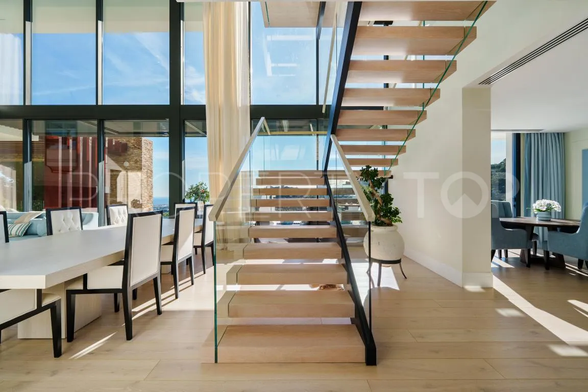 El Madroñal villa for sale