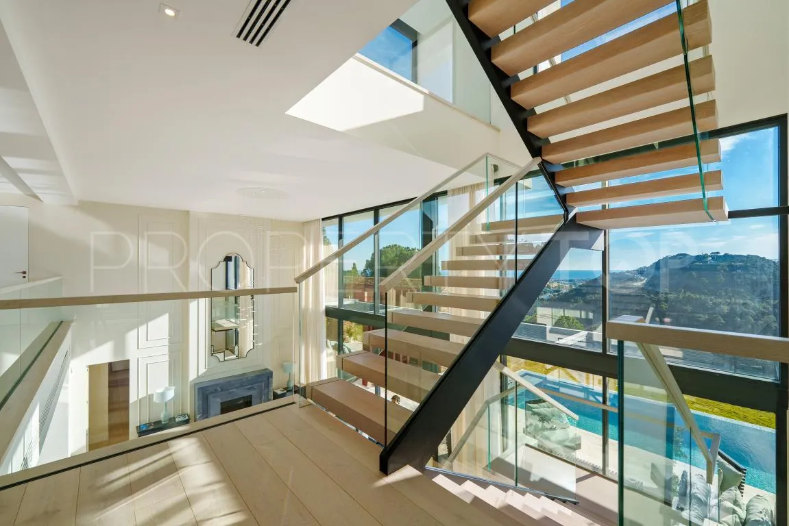 El Madroñal villa for sale